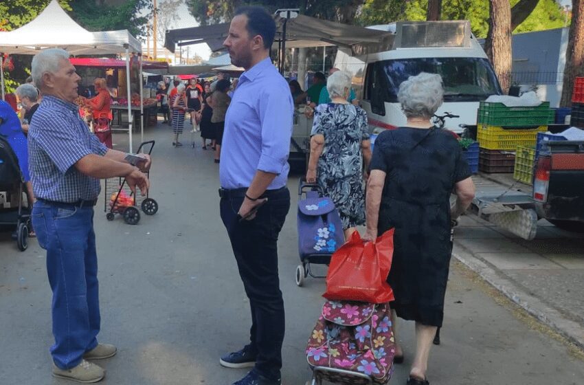 Κ.Χήτας επισκέφτηκε τις λαϊκές αγορές στο Ωραιόκαστρο και στην Σίνδο